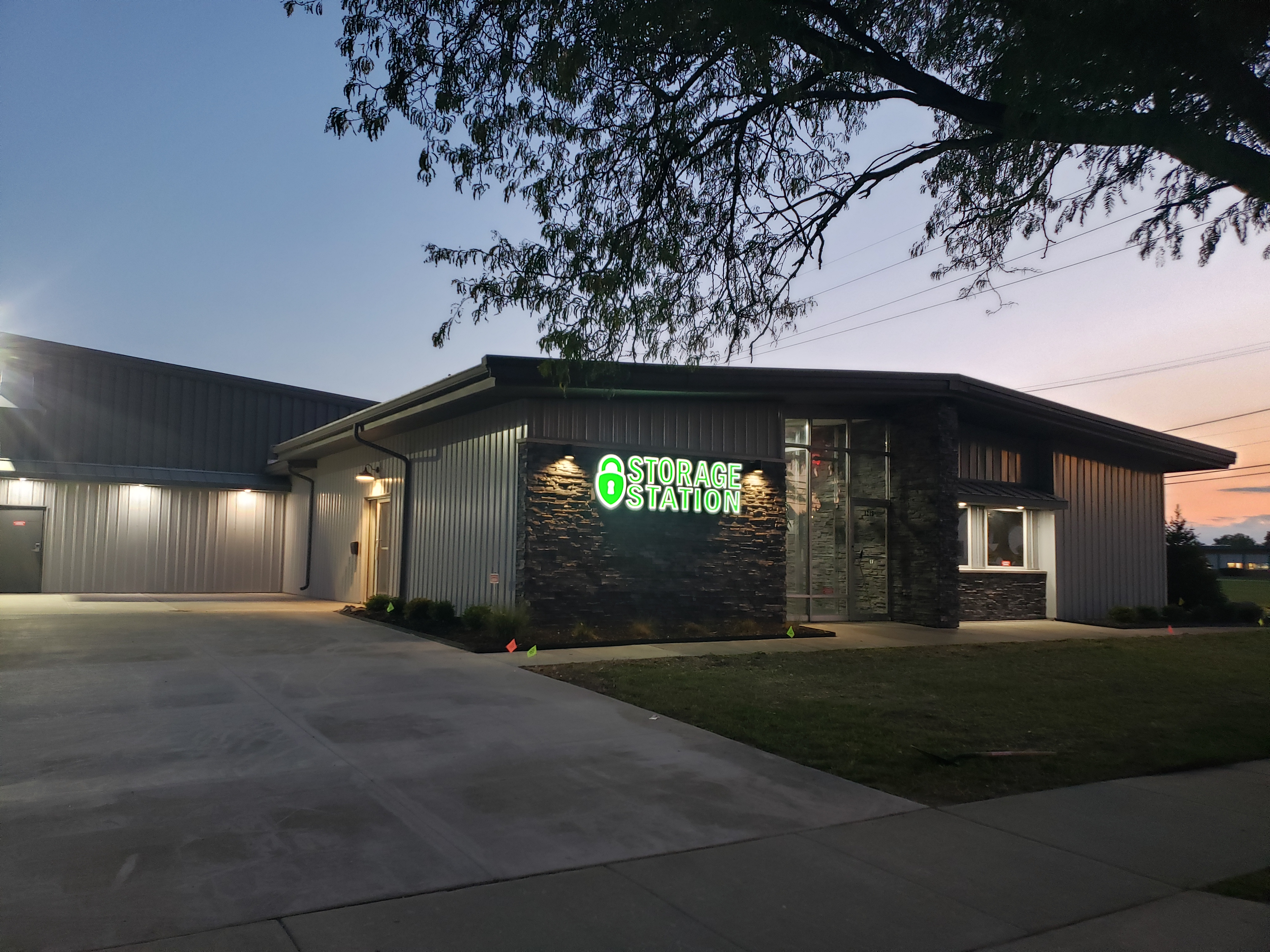 storage units in wyandotte, mi